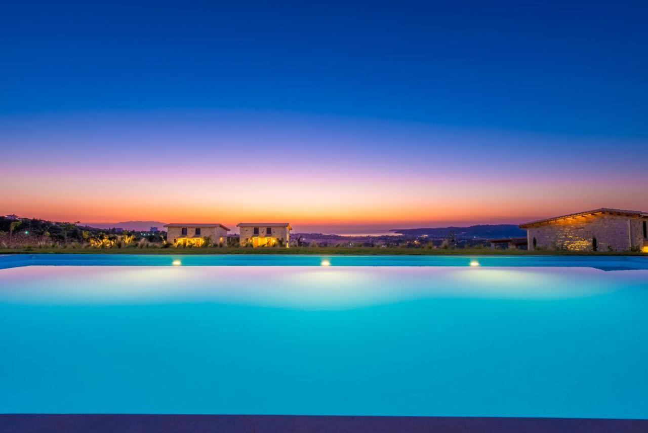 Mint Retreat Suites (Adults Only) Kalandra Buitenkant foto