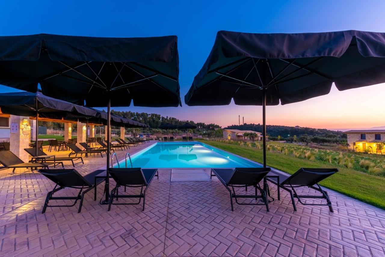 Mint Retreat Suites (Adults Only) Kalandra Buitenkant foto